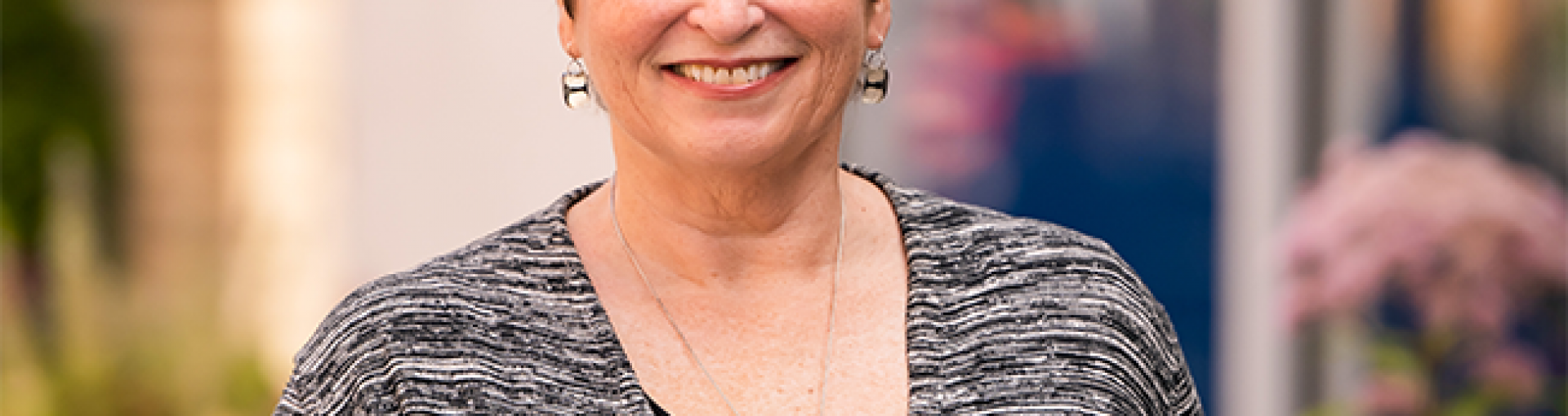 Becoming a Woman Business Leader in Complex Times Becoming a Woman Business Leader in Complex Times