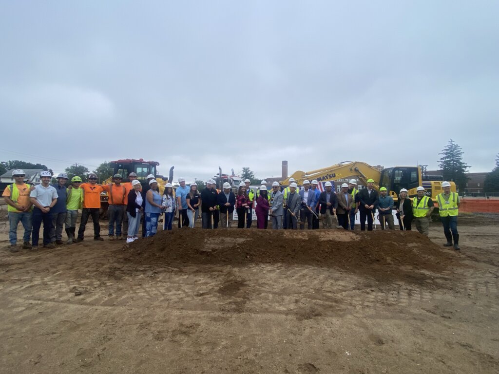 Image (67) Ground Broken on New Elementary and Intermediate Schools in Trenton